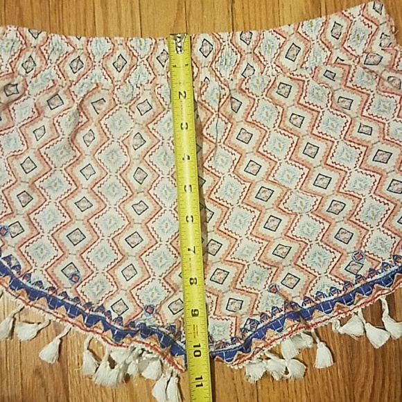 5/$25 Me to We Tassle Shorts - Picture 7 of 8